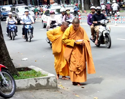 Sư giả tái xuất