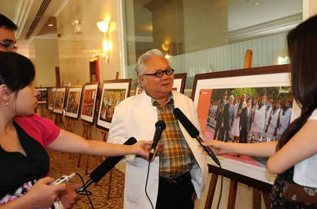 Triển lãm ảnh và ra mắt tập sách “Dấu ấn hội nhập” của nhà báo Giản Thanh Sơn ảnh 2