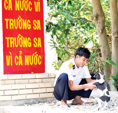 “Người bạn nhỏ” của các chiến sĩ.