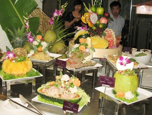 Thai salad of different kinds such as squid salad, minced beef salad, vermicelli salad and pomelo salad are featured in the food show at the Mövenpick’s Café Saigon Restaurant (Photo: Thuy Nguyen)