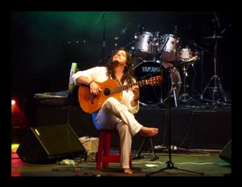 Mexican guitarist Paco Renteria