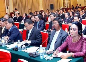 Delegates participate in a Vietnam-Cambodia Business Forum in Cambodia’s Phnom Penh September 19, 2011 (Photo: Vietnam News Agency)
