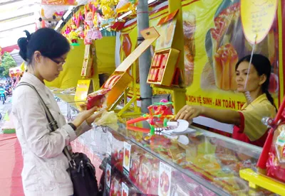 Vào mùa bánh Trung thu... bẩn