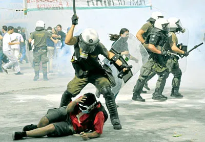 G7 tìm cách vượt khó