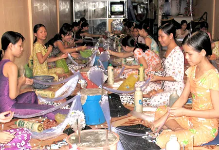 Đào tạo dạy nghề cần xuất phát từ các ngành nghề truyền thống gắn với đặc thù vùng sông nước ĐBSCL. Ảnh: CAO PHONG