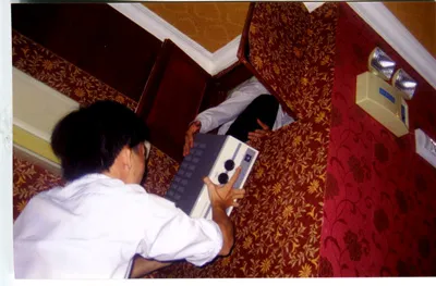 Nhức nhối karaoke “chui - ôm”