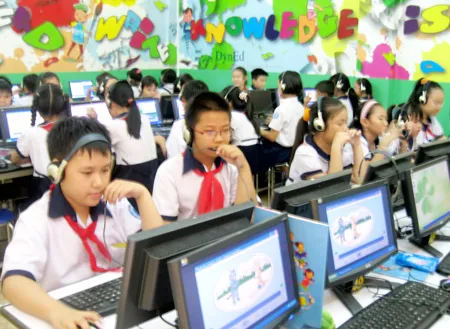 Tiếng Anh trong trường phổ thông rối như... thí điểm