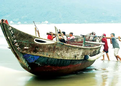 Bão chồng bão vào biển Đông