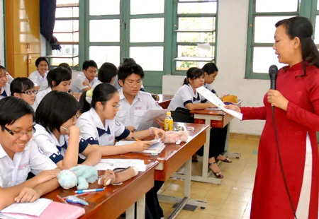 “Chạy” viên chức