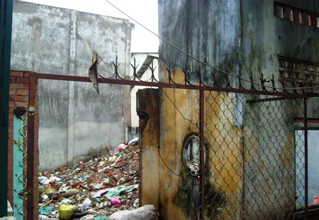 Nhà hoang thành “điểm đen” tệ nạn