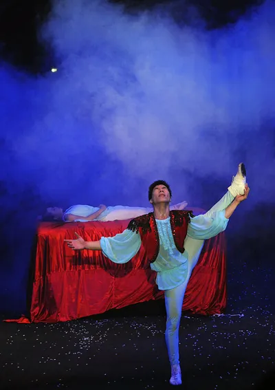 Romeo sẽ chết cùng Juliet của ngôn ngữ xiếc