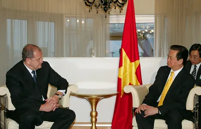 Thủ tướng Nguyễn Tấn Dũng và Bộ trưởng Bộ Nội vụ Ukraine Mogilov Anatoli Vladimirovitch