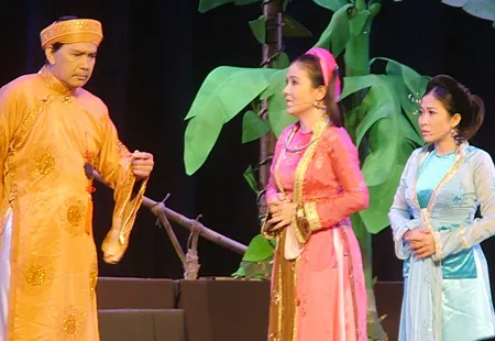 "Bên cầu dệt lụa" vẫn giàu sức sống