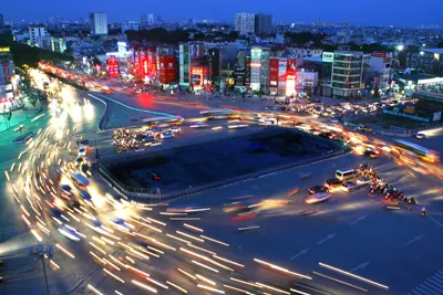 Nhịp sống (ngã tư đường Nguyễn Trãi - Khuất Duy Tiến)