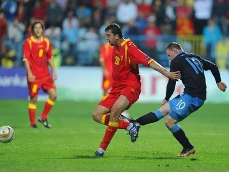 Rooney bị treo giò 3 trận ở vòng chung kết Euro 2012: “Thiệt hại quá lớn”