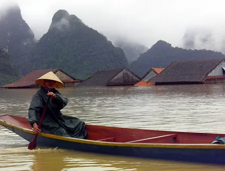 Nhà dân ở xã Tân Hóa, huyện Minh Hóa, tỉnh Quảng Bình bị chìm trong lũ. Ảnh: Minh Phong