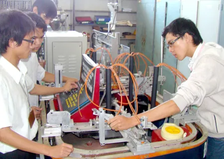 Chuyển đổi các trường ĐH dân lập sang tư thục: bất ổn. Bài 1: Quá tầm kiểm soát