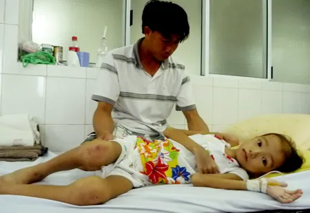 Cứu giúp cháu Linh
