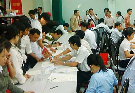 Thi tuyển tiếng Hàn để xuất khẩu lao động: Cảnh giác với cò mồi lừa đảo