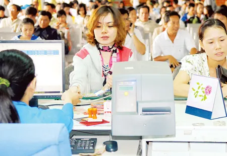Ngày đầu tiên bán vé tàu tết qua mạng - Quá tải