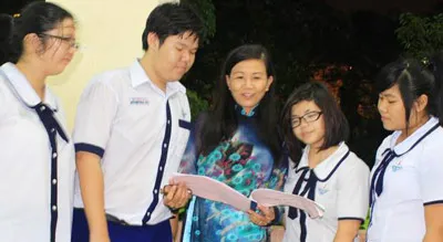 Giáo viên đoạt giải Võ Trường Toản năm 2011 - Lặng thầm người truyền lửa