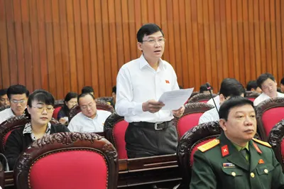 Quốc hội thảo luận về Chương trình xây dựng pháp luật năm 2012: Nên hay không nên có Luật Biểu tình