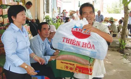 Chia sẻ khó khăn với cộng đồng là niềm vui của Lãnh đạo và nhân viên Thiên Hòa