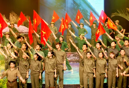Một tiết mục trong đêm nhạc Sống mãi tình đồng đội do Hội Cựu TNXP TPHCM phối hợp với HTV tổ chức. Ảnh: An Dung