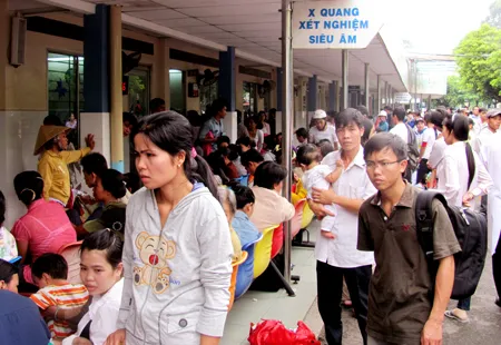 Giải bài toán quá tải bệnh viện - Nâng chất tuyến y tế cơ sở