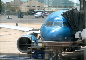 File photo shows a Vietnam Airlines plane at Tan Son Nhat Airport in Ho Chi Minh City. The Vietnamese Government has allowed the national carrier to go public in a move to restructure the State-run corporation. (Photo: Tuong Thuy)