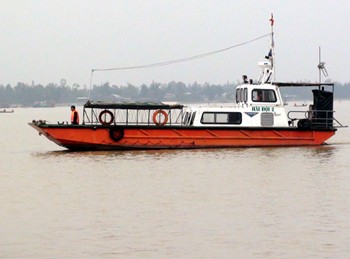 Search operations continue to find four missing men from capsized boat in Quang Nam Province (Photo: Thanh Nien)