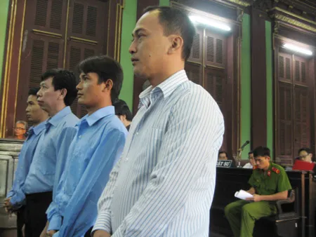 “Ông trùm” massage kích dục Tân Hoàng Phát và các đồng phạm đều được giảm án