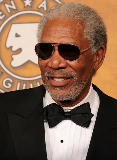 Nam diễn viên Morgan Freeman được trao giải Thành tựu trọn đời Cecil B. DeMille tại lễ trao giải Quả cầu Vàng 2012