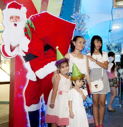 Chụp hình lưu niệm.