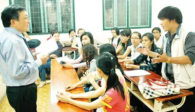 Tuyển sinh đại học - cao đẳng 2012: Ba trường bị đình chỉ tuyển sinh