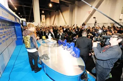 Triển lãm CES 2012 tại Mỹ: Sản phẩm mRobo gây bất ngờ cho khách tham dự