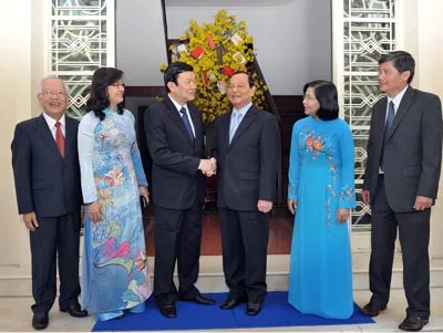Chủ tịch nước Trương Tấn Sang chúc Tết các đồng chí lãnh đạo TPHCM trong ngày đầu năm mới. Ảnh: Việt Dũng