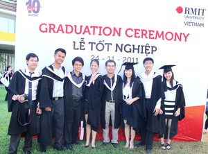 RMIT Vietnam students at a graduation ceremony in Ho Chi Minh City on Nov. 24, 2011 (Photo: T. Thuy)