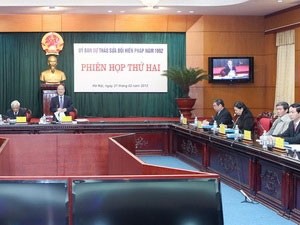 NA Chairman Nguyen Sinh Hung chairs the second meeting of the committee. (Source: VNA)