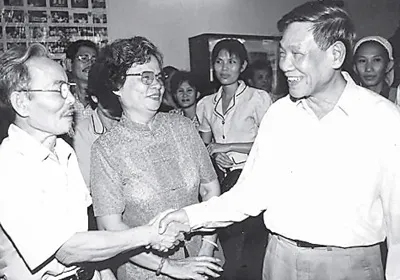 Bài 1: Nguyên Tổng Bí thư LÊ KHẢ PHIÊU: Phải gương mẫu, chỉnh đốn trước hết ở lãnh đạo cấp cao