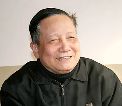 Bài 2: Không thể có chuyện lỗi thì do tập thể, còn thành tích là của cá nhân