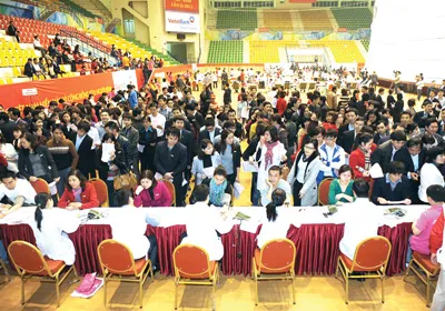 CBNV VietinBank đăng ký tham gia hiến máu