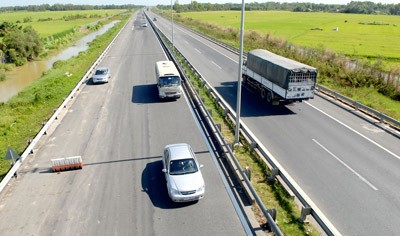 A view of HCMC-Trung Luong Expressway (Photo: SGGP)