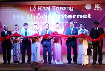 Opening ceremony of the free Wi-Fi service in the ancient town of Hoi An (Photo: SGGP)