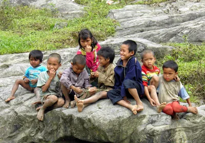 Người Arem đầu tiên từ bỏ tục nối dây