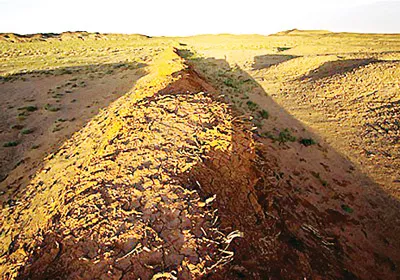 Vạn Lý Trường Thành ở sa mạc Gobi.