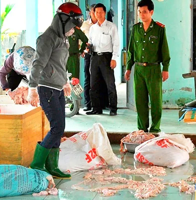Phát hiện hơn 3,5 tấn nội tạng, mỡ heo hôi thối