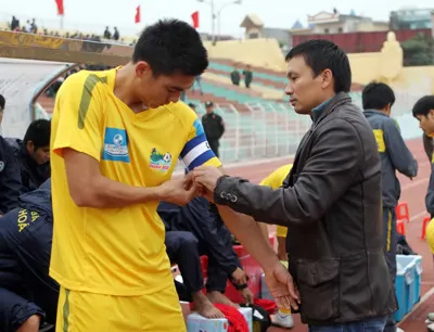 Lê Bật Hiếu và gánh nặng chiếc băng đội trưởng