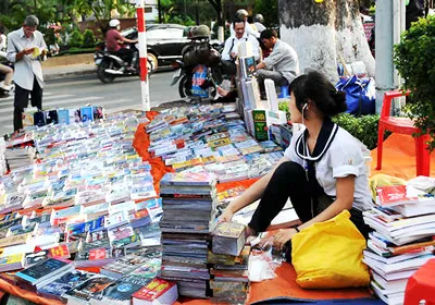 Sách lậu lộng hành!