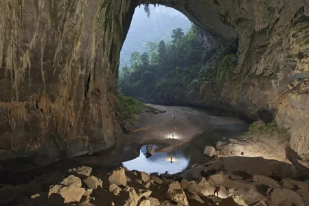 Cửa hang Én, đây là lối đi vào hang Sơn Đoòng